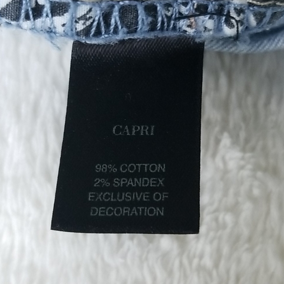 Soft Capri Denim - Picture 7 of 8